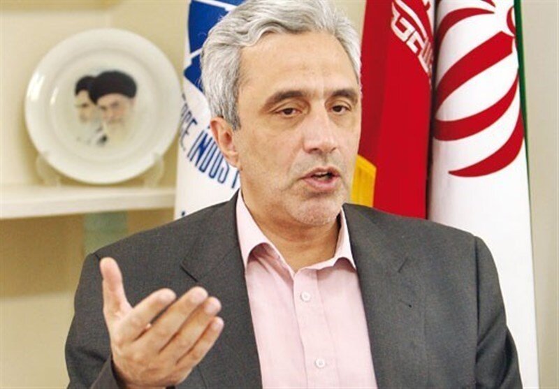 میرمحمد صادقی: دولت سرگرم راضی نگه‌داشتن مخالفانش شده است