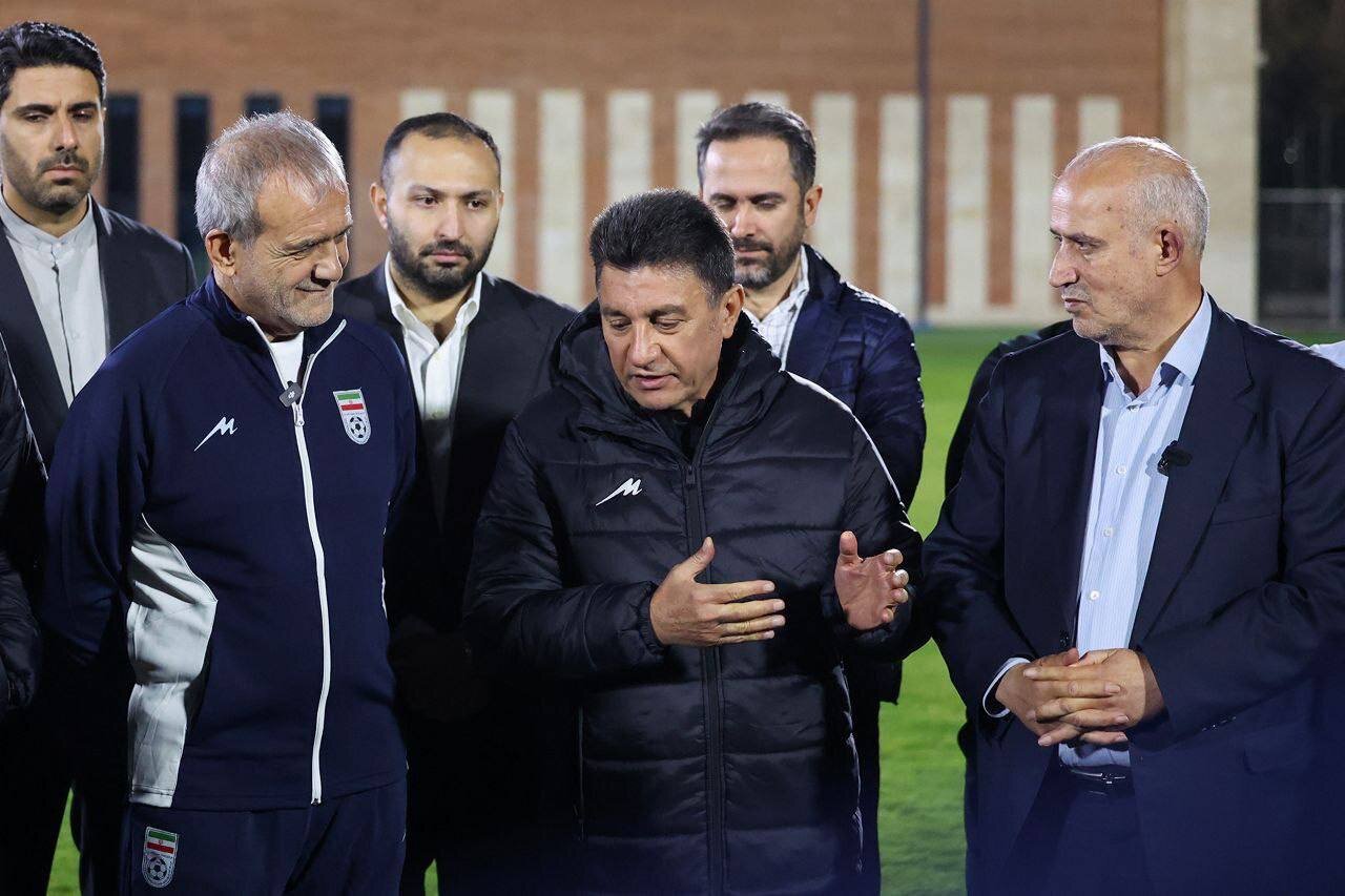 رئیسجمهور با تیم ملی فوتبال تمرین کرد +عکس