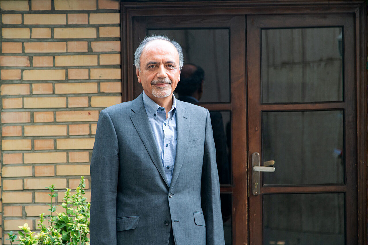 آقای پزشکیان گفت‌وگو با ترامپ را آغاز کنید