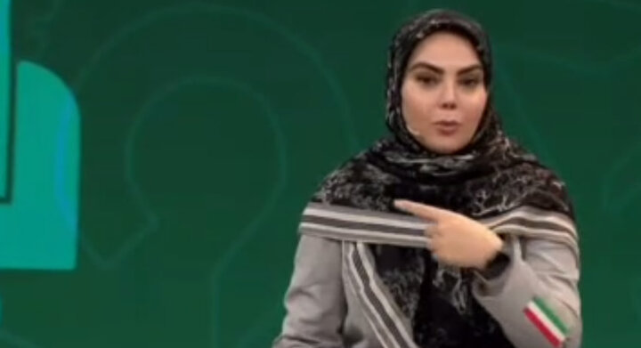 خانم مجری روی آنتن زنده بازیکنان تیم ملی را به خاک یکسان کرد +ویدیو