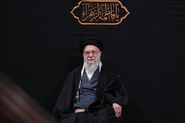 تصاویری از دومین شب مراسم عزاداری فاطمیه حضور رهبر انقلاب