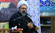 روحانی مشهور: بی‌حیایی نکنید لباس خواب‌تان را در خیابان نپوشید