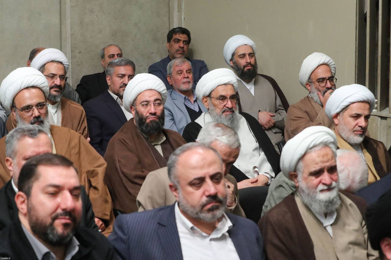 حامد کاشانی روحانی حاضر در مناظره جنجالی به دیدار رهبر انقلاب رفت +عکس