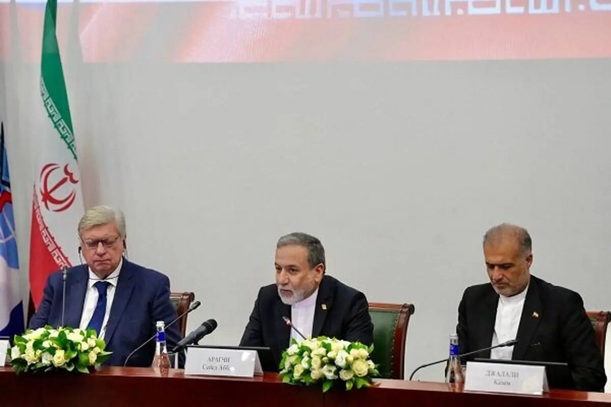 عراقچی درباره جنگ ۱۲ روزه: از تسلیم بدون قید و شرط به آتش بس بدون قید و شرط رسیدند