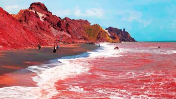 خلیج فارس تبدیل به دریای سرخ شد! +ویدیو