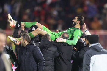 بیرانوند، چشم انتظار و نگران پنجره استقلال است!