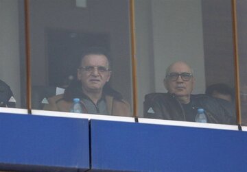 زوال اخلاق در فوتبال ایران؛ رفتارهای زشت خداداد همان کارها و حرف‌های زنوزی است