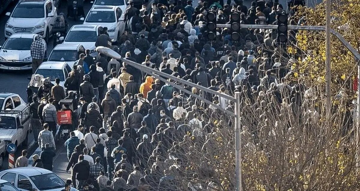 یکی از کسبه علاءالدین: کسی از روی سیری اعتراض نمی‌کند؛ گرانی هست و امنیت هم نداریم