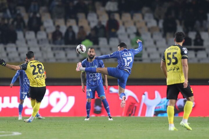 سپاهان ۱-۲ استقلال/ پیروزی شیرین آبی‌ها مقابل قهرمان نیم‌فصل