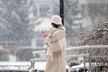 بارش برف در تهران آغاز شد/ ۱۸ استان هم منتظر بارش برف و باران باشند