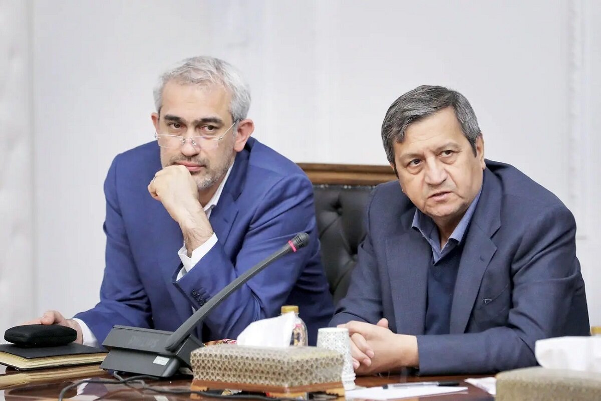 همتی در بانک مرکزی دلار سرکش را رام می‌کند؟/ منافع ملی باید خط قرمز باشد