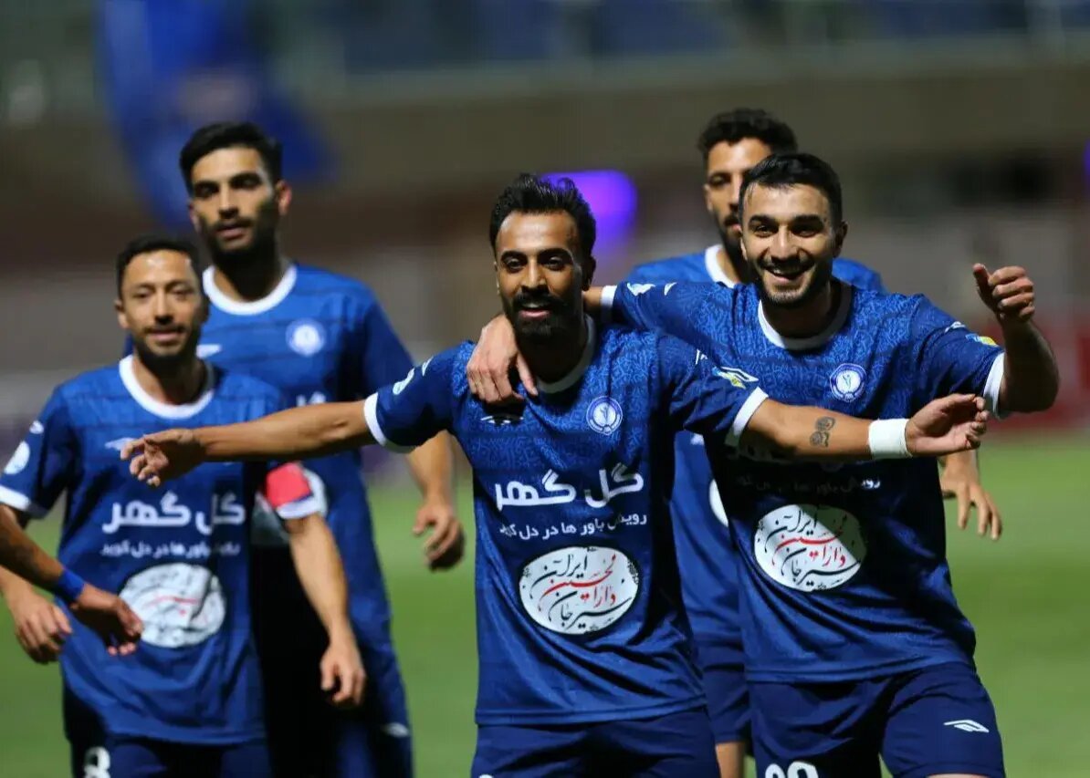 پرسپولیس برای خرید دو ستاره لیگ دست به کار شد