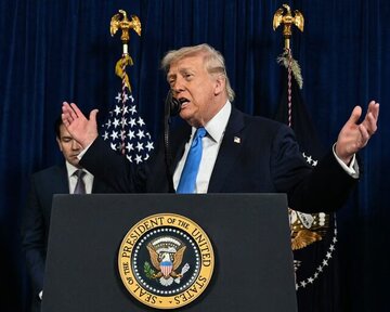 ترامپ: یک ناوگان دیگر در راه ایران است!