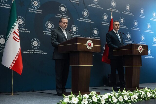 عراقچی در ترکیه سیگنال رسمی مذاکره داد
