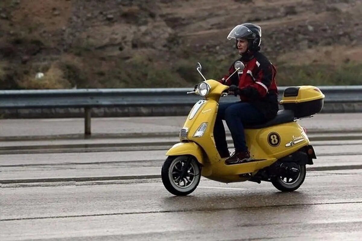 جزئیات صدور گواهینامه موتورسواری برای بانوان