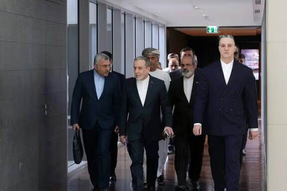 عراقچی و هیات همراه راهی دور دوم رایزنی با وزیر خارجه عمان شدند