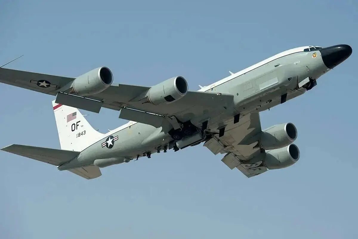 مهم‌ترین هواپیمای جاسوسی آمریکا در خلیج فارس چه می‌کند؟
