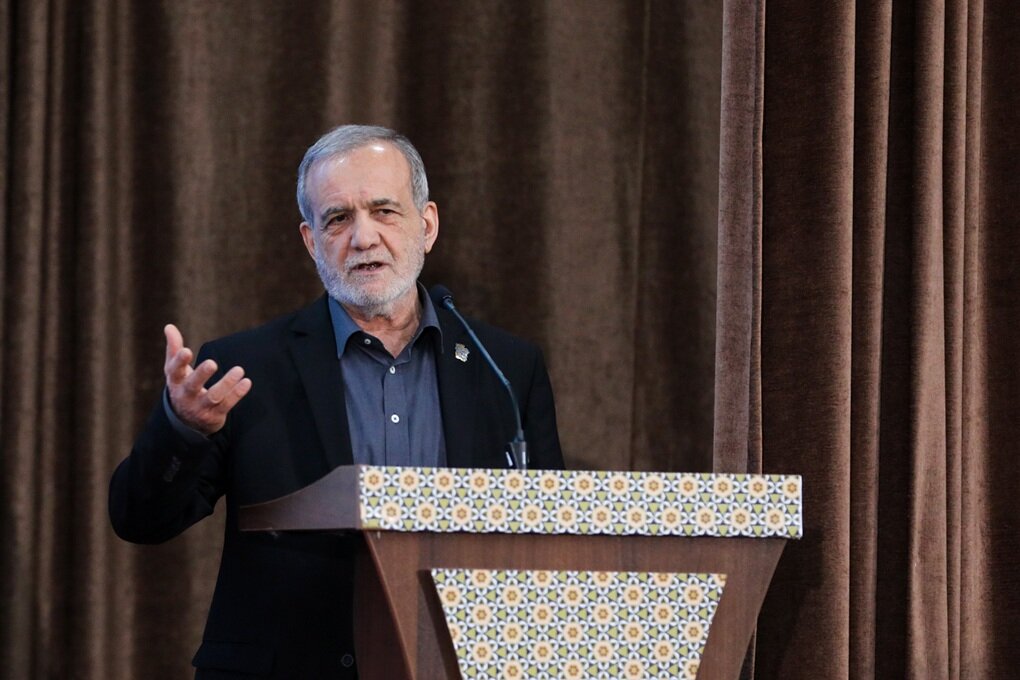 درخواست کمک پزشکیان از اقتصاددانان درباره لایحه بودجه