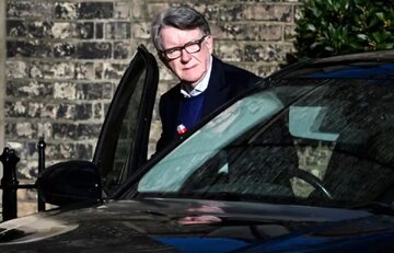 آخرین خبر از پرونده جفری اپستین/ وزیر پیشین انگلیس دستگیر شد