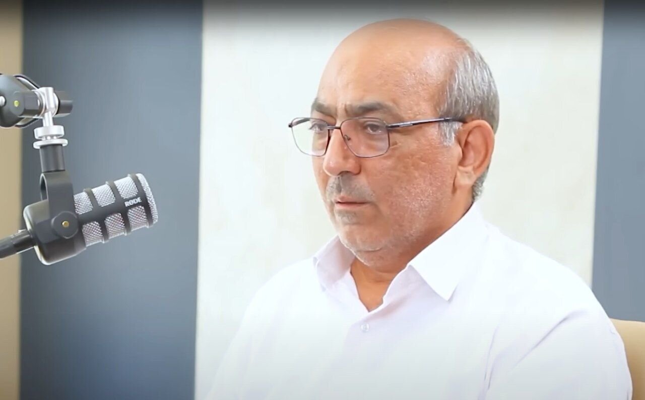 علی شکوری راد از زندان آزاد شد