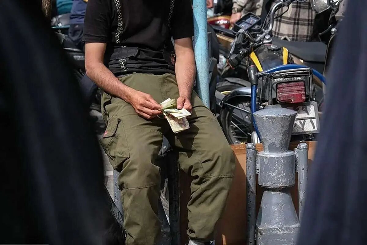 کارگران در ایران قربانیان همیشگی وضعیت بد اقتصاد!