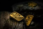 قیمت طلا در بازارهای جهانی/ قیمت نفت همچنان در حال افزایش است