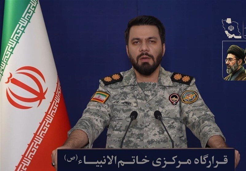قرارگاه خاتم ادعای فرمانده سنتکام درباره ورود شناورهای آمریکایی به تنگه هرمز را تکذیب کرد