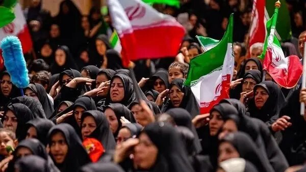 همه کسانی که به خیابان می‌آیند طرفدار جنگ نیستند