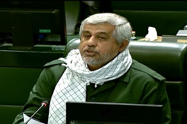 نماینده مجلس: هیچ اورانیومی از کشور خارج نشده است
