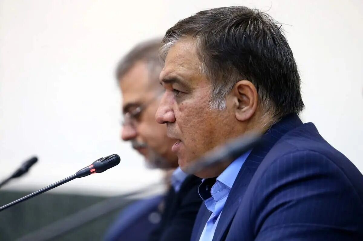 شاهکار جدید مدیران استقلال؛ یک بازیکن ناشناس مدعی قرارداد با آبی‌ها شد