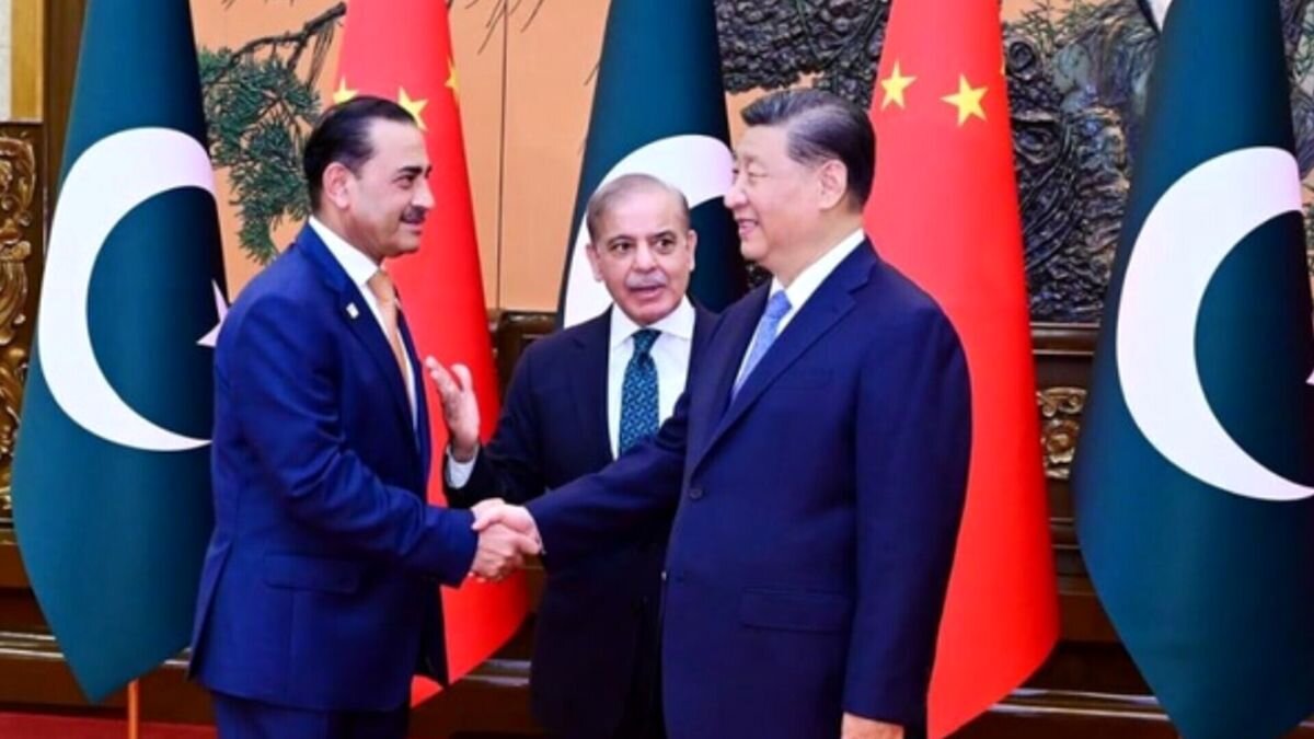 فرمانده ارتش پاکستان بعد از ایران، به چین سفر کرد