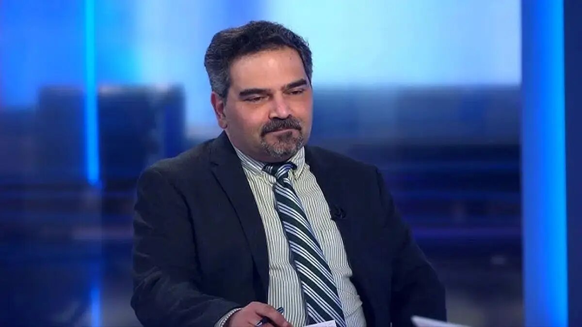 هم‌میهن: جای محمد رهبر کنار ماست