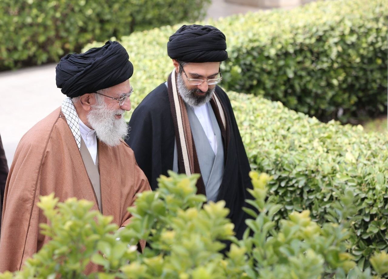 مراسم ترحیم امروز را آیت‌الله مجتبی خامنه‌ای برگزار می‌کند