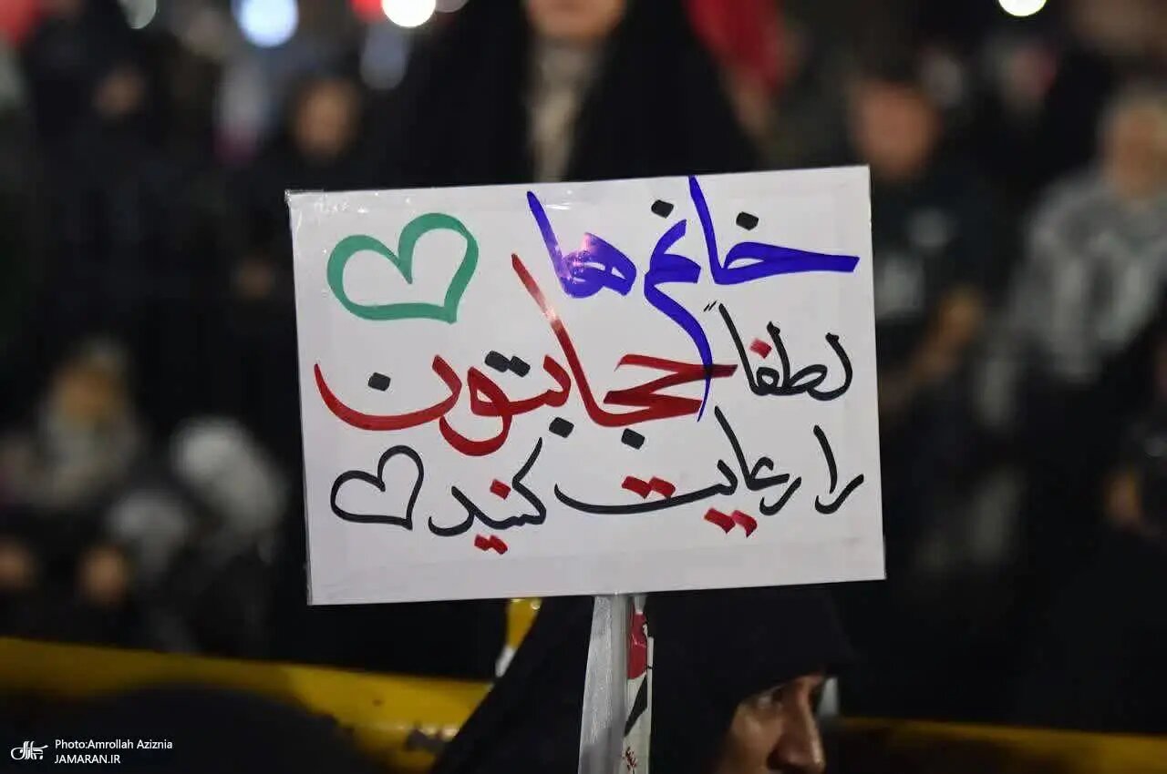 چرا در شرایط جنگی به یاد بنزین و پوشش افتادید؟