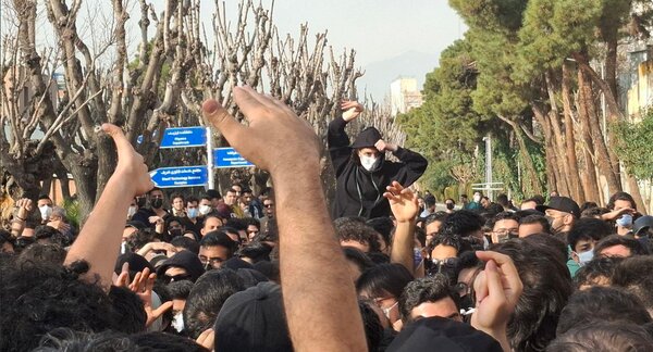 پس‌لرزه‌های حوادث اسفند دانشگاه شریف؛ ۶ دانشجو اخراج شدند