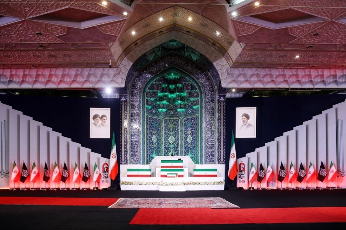 کدام مقامات خارجی برای شرکت در مراسم تشییع رهبر شهید به ایران آمدند؟