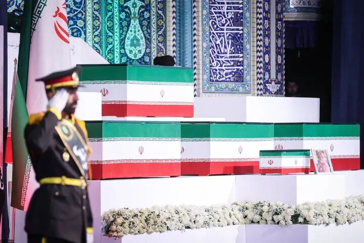 قاب وحدت در نبود روحانی، خاتمی و احمدی‌نژاد خالی ماند!