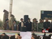 تصویری از آیت‌الله سیدمجتبی خامنه‌ای در زلزله کرمانشاه