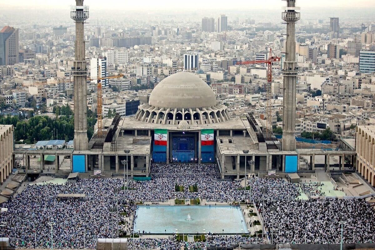 تندروها در مراسم امام شهید علیه پزشکیان شعار دادند +ویدیو