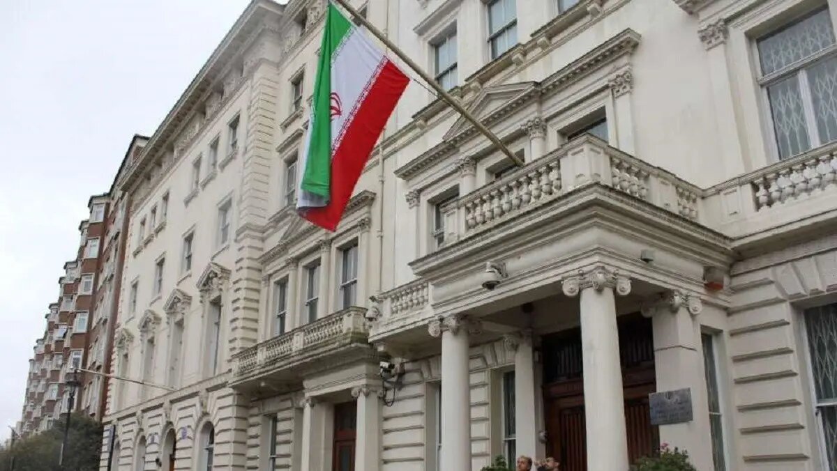 انگلیس کاردار ایران را احضار کرد
