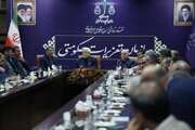 عارف: احتکار و گران‌فروشی از مشکلات جدی اقتصاد کشور است