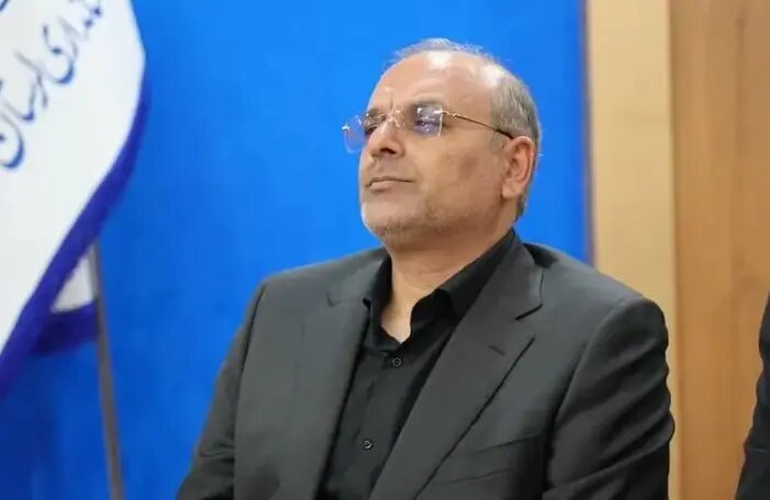 نماینده مجلس: توجیه نکنید؛ دارو مثل خودرو نیست که نخریم