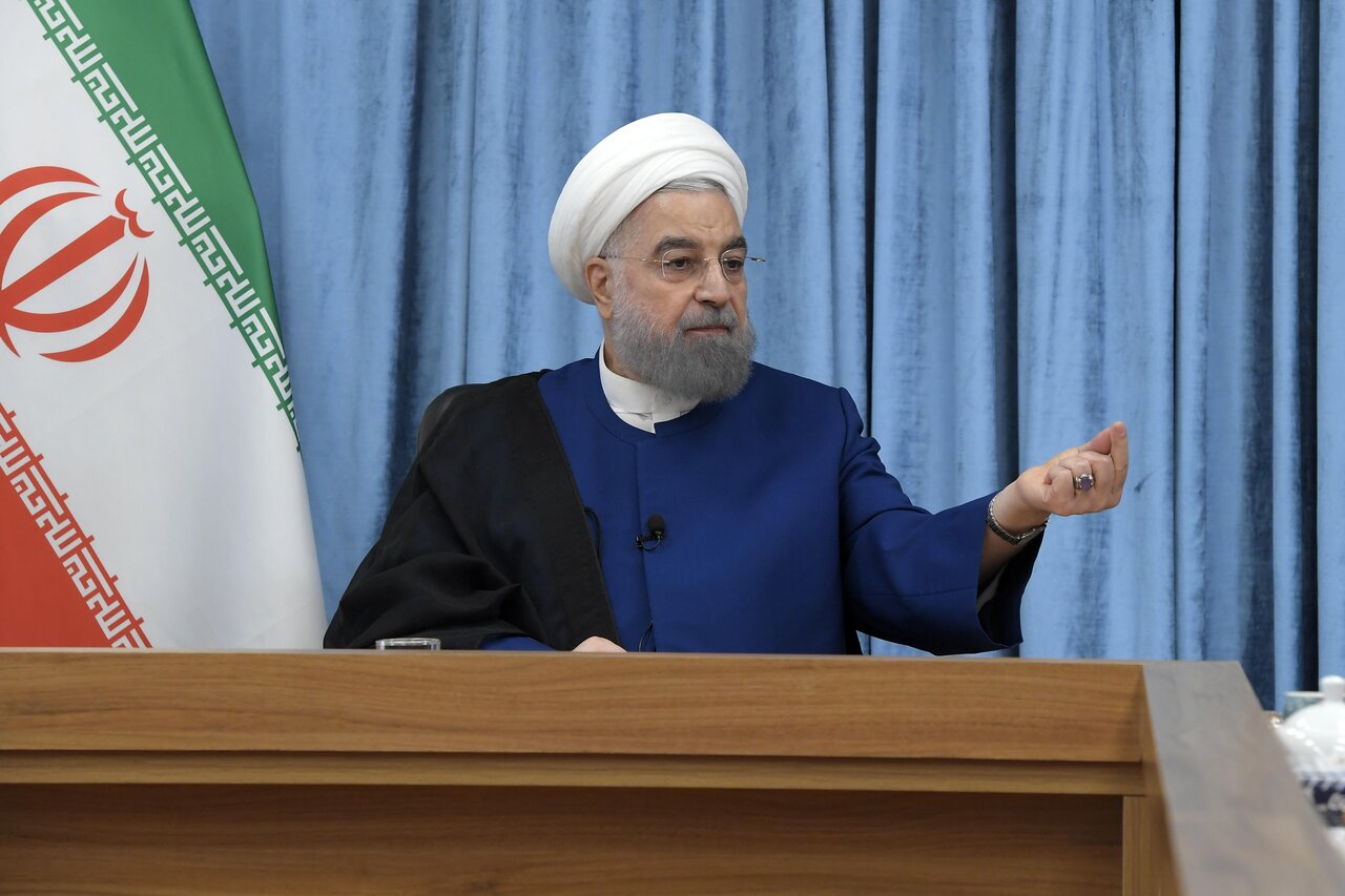 روحانی جواب حمله‌ها را داد: نه کلمه رفراندوم را گفتم و نه همه‌پرسی!