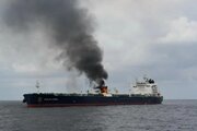 اصابت پرتابه به یک نفتکش هنگام خروج از تنگه هرمز؛ آتش‌سوزی مهار شد