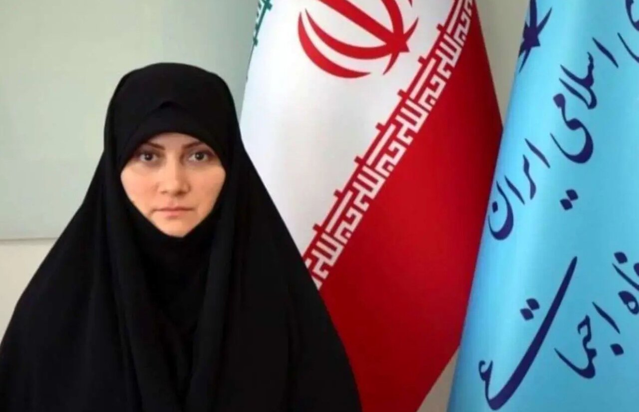ویدیو| سخنرانی مهری طالبی همراه با شعار عزل پزشکیان!
