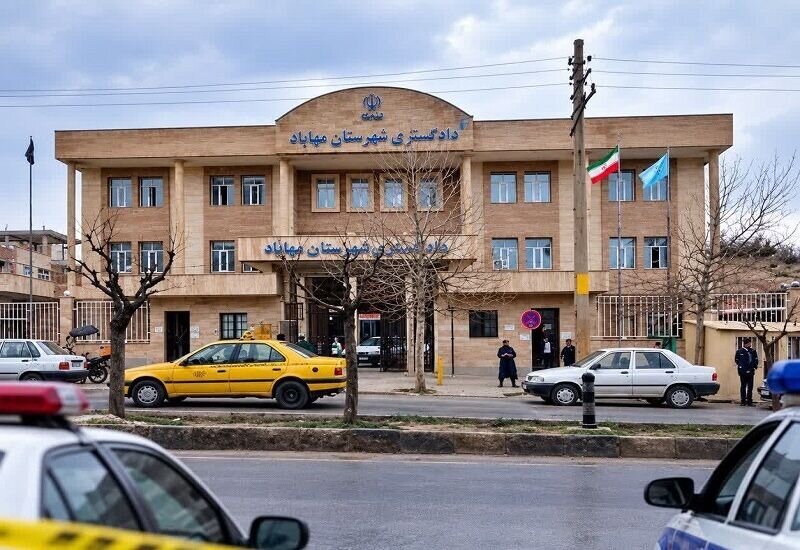 ۵ کشته و زخمی در حادثه تیراندازی مقابل دادگستری مهاباد