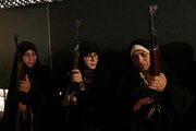 تصاویر جنجالی رویترز از زنان سلاح به دست در تهران