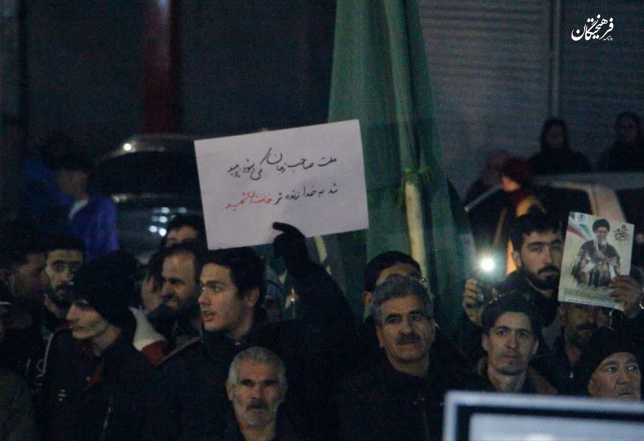 حضور رتبه برتر کنکور در تجمعات شبانه؛ کاش فقط آنها را «نخبه علمی» ببینیم!