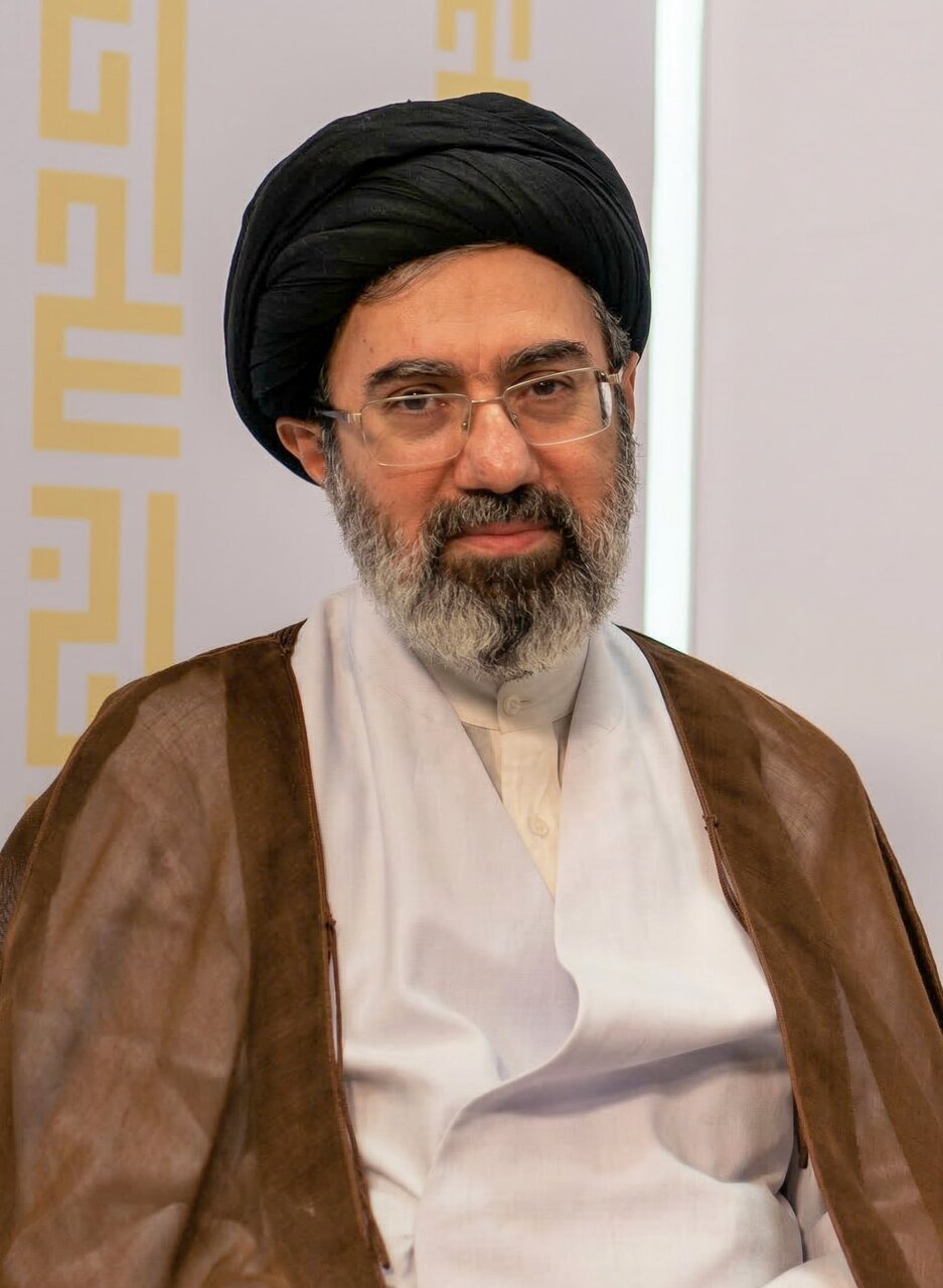 تصویری جدید از آیت‌الله سید مجتبی خامنه‌ای منتشر شد