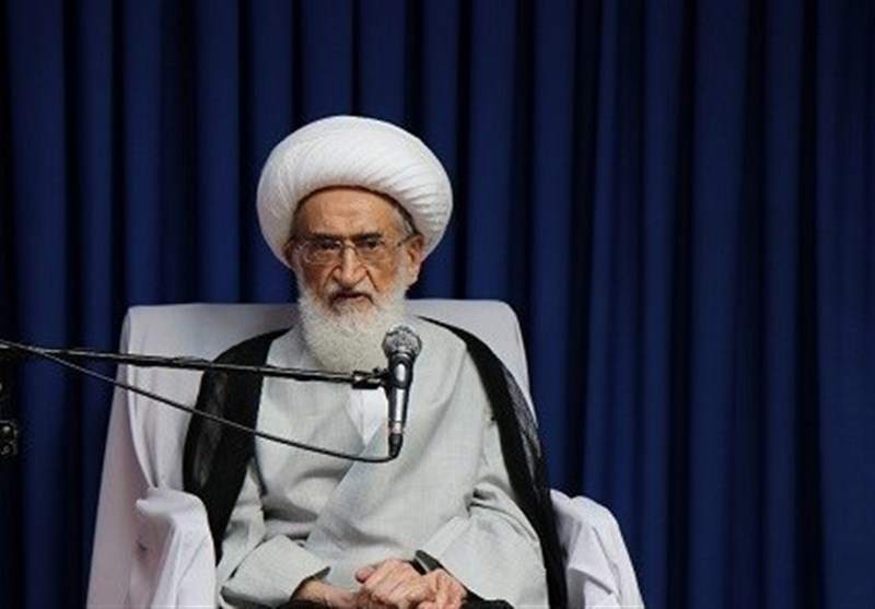 نوری همدانی: انداختن تمام مشکلات به گردن تحریم امری خلاف واقع است